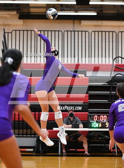 Thumbnail 2 in San Marcos Academy @ Bowie photogallery.