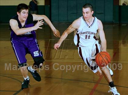 Thumbnail 1 in St. Anthony vs. Calvary Chapel photogallery.