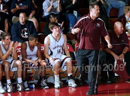 Thumbnail 2 in St. Anthony vs. Calvary Chapel photogallery.