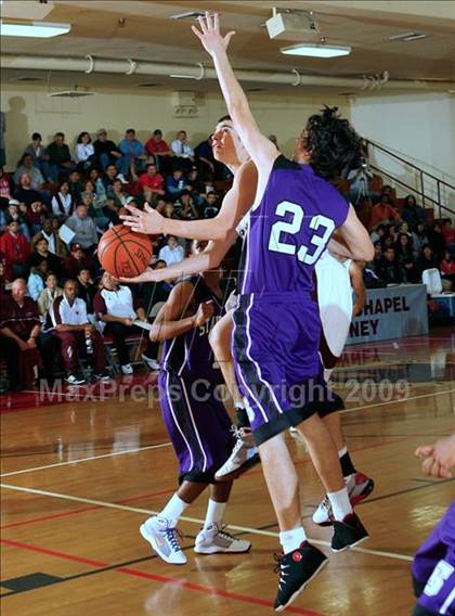 Thumbnail 3 in St. Anthony vs. Calvary Chapel photogallery.