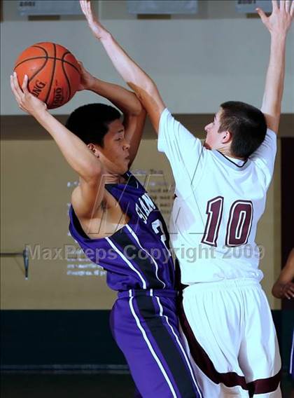 Thumbnail 2 in St. Anthony vs. Calvary Chapel photogallery.