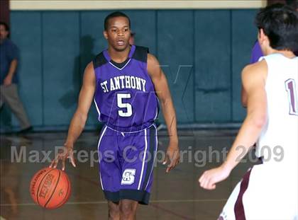 Thumbnail 3 in St. Anthony vs. Calvary Chapel photogallery.