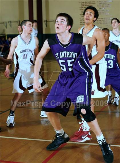 Thumbnail 1 in St. Anthony vs. Calvary Chapel photogallery.