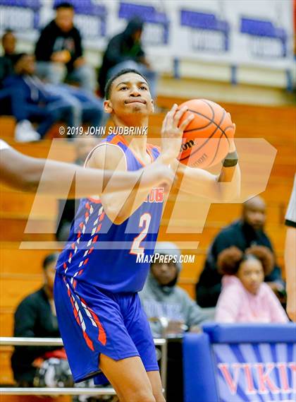 Thumbnail 1 in Greenbrier Christian Academy vs Perquimans (Robert L. Vaughan Border Clash Basketball Invitational) photogallery.