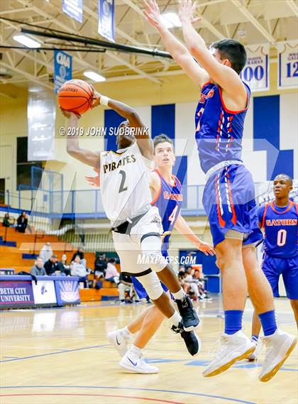 Thumbnail 1 in Greenbrier Christian Academy vs Perquimans (Robert L. Vaughan Border Clash Basketball Invitational) photogallery.