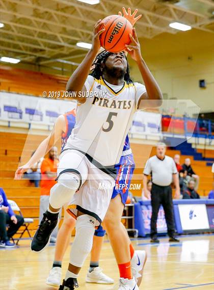 Thumbnail 1 in Greenbrier Christian Academy vs Perquimans (Robert L. Vaughan Border Clash Basketball Invitational) photogallery.