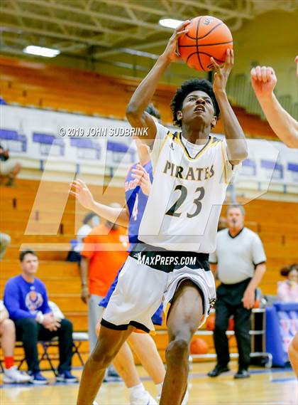 Thumbnail 1 in Greenbrier Christian Academy vs Perquimans (Robert L. Vaughan Border Clash Basketball Invitational) photogallery.