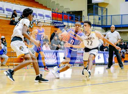 Thumbnail 2 in Greenbrier Christian Academy vs Perquimans (Robert L. Vaughan Border Clash Basketball Invitational) photogallery.