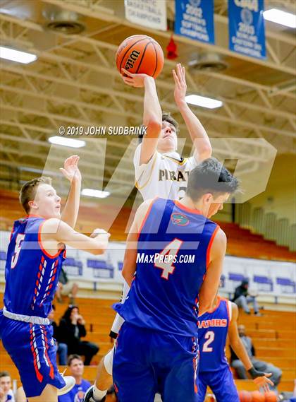 Thumbnail 1 in Greenbrier Christian Academy vs Perquimans (Robert L. Vaughan Border Clash Basketball Invitational) photogallery.