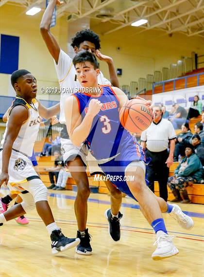 Thumbnail 2 in Greenbrier Christian Academy vs Perquimans (Robert L. Vaughan Border Clash Basketball Invitational) photogallery.