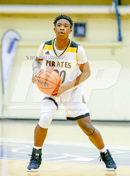 Thumbnail 3 in Greenbrier Christian Academy vs Perquimans (Robert L. Vaughan Border Clash Basketball Invitational) photogallery.