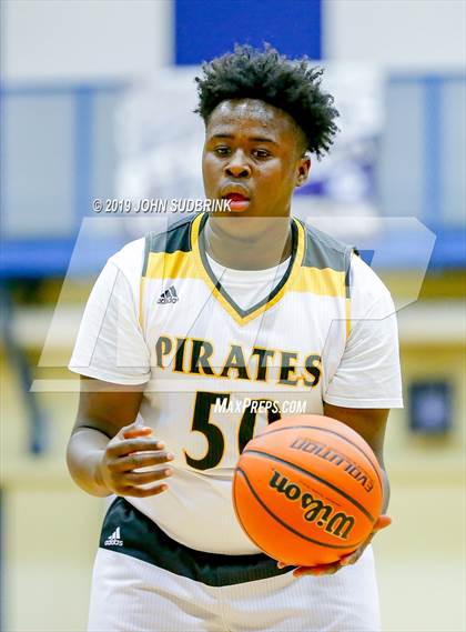 Thumbnail 2 in Greenbrier Christian Academy vs Perquimans (Robert L. Vaughan Border Clash Basketball Invitational) photogallery.