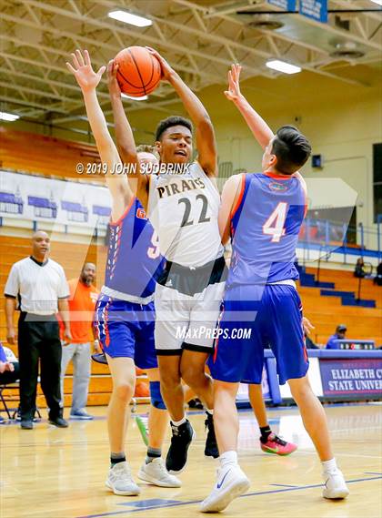 Thumbnail 2 in Greenbrier Christian Academy vs Perquimans (Robert L. Vaughan Border Clash Basketball Invitational) photogallery.