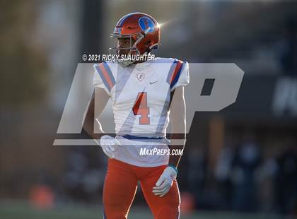 Thumbnail 2 in Cary-Grove vs. East St. Louis (IHSA Class 6A Final) photogallery.