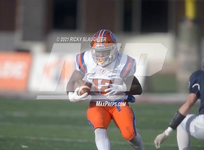 Thumbnail 3 in Cary-Grove vs. East St. Louis (IHSA Class 6A Final) photogallery.