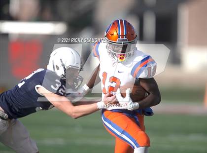 Thumbnail 3 in Cary-Grove vs. East St. Louis (IHSA Class 6A Final) photogallery.