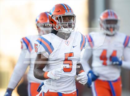 Thumbnail 2 in Cary-Grove vs. East St. Louis (IHSA Class 6A Final) photogallery.