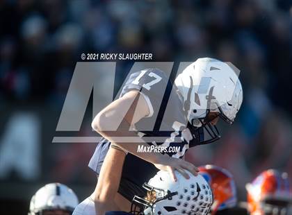 Thumbnail 2 in Cary-Grove vs. East St. Louis (IHSA Class 6A Final) photogallery.