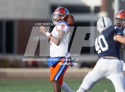 Thumbnail 3 in Cary-Grove vs. East St. Louis (IHSA Class 6A Final) photogallery.