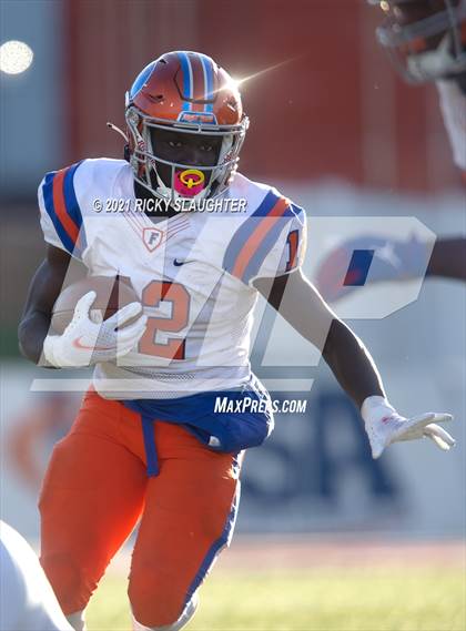 Thumbnail 2 in Cary-Grove vs. East St. Louis (IHSA Class 6A Final) photogallery.