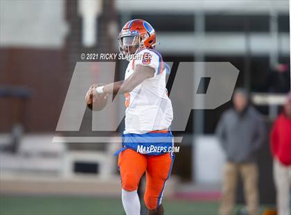 Thumbnail 1 in Cary-Grove vs. East St. Louis (IHSA Class 6A Final) photogallery.