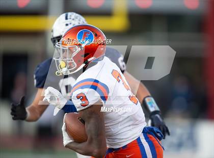 Thumbnail 3 in Cary-Grove vs. East St. Louis (IHSA Class 6A Final) photogallery.
