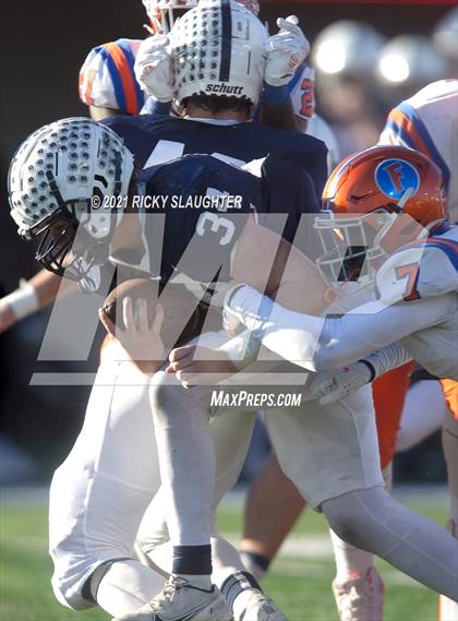 Thumbnail 2 in Cary-Grove vs. East St. Louis (IHSA Class 6A Final) photogallery.