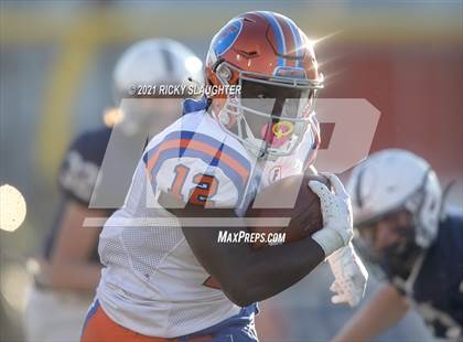 Thumbnail 3 in Cary-Grove vs. East St. Louis (IHSA Class 6A Final) photogallery.