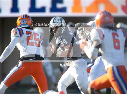 Thumbnail 3 in Cary-Grove vs. East St. Louis (IHSA Class 6A Final) photogallery.
