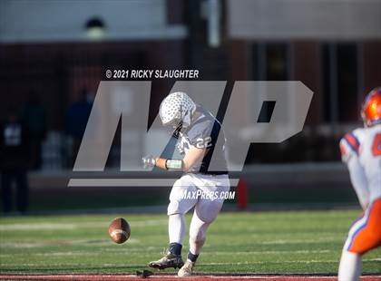 Thumbnail 2 in Cary-Grove vs. East St. Louis (IHSA Class 6A Final) photogallery.