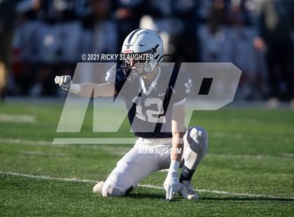 Thumbnail 3 in Cary-Grove vs. East St. Louis (IHSA Class 6A Final) photogallery.