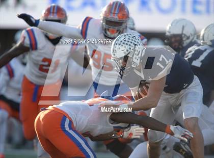 Thumbnail 3 in Cary-Grove vs. East St. Louis (IHSA Class 6A Final) photogallery.