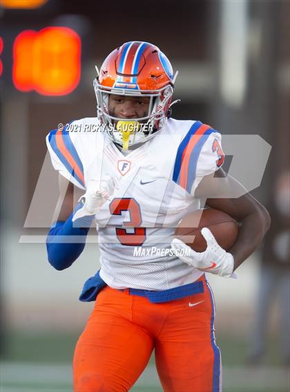 Thumbnail 1 in Cary-Grove vs. East St. Louis (IHSA Class 6A Final) photogallery.