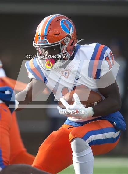 Thumbnail 1 in Cary-Grove vs. East St. Louis (IHSA Class 6A Final) photogallery.