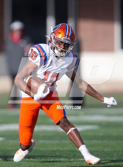 Thumbnail 2 in Cary-Grove vs. East St. Louis (IHSA Class 6A Final) photogallery.