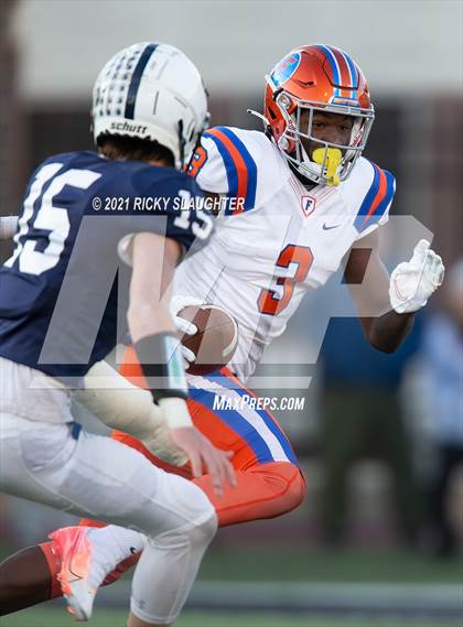 Thumbnail 3 in Cary-Grove vs. East St. Louis (IHSA Class 6A Final) photogallery.