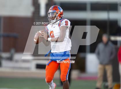 Thumbnail 3 in Cary-Grove vs. East St. Louis (IHSA Class 6A Final) photogallery.