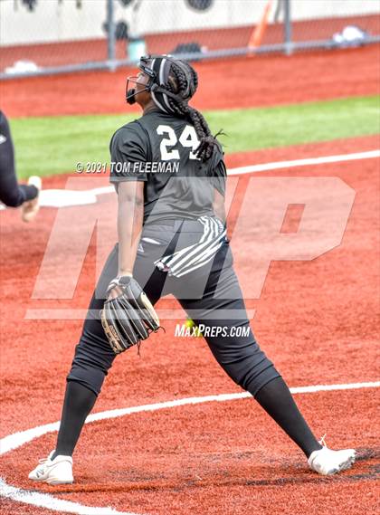 Thumbnail 1 in Gardner-Edgerton vs Topeka (KSHSAA Quartert Final - Game #1) photogallery.