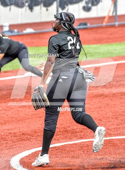 Thumbnail 2 in Gardner-Edgerton vs Topeka (KSHSAA Quartert Final - Game #1) photogallery.