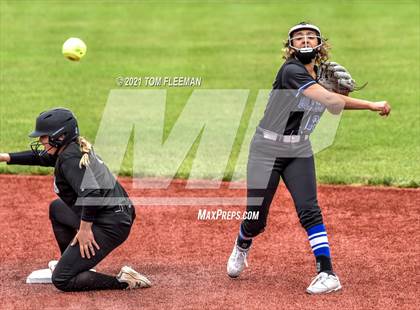 Thumbnail 2 in Gardner-Edgerton vs Topeka (KSHSAA Quartert Final - Game #1) photogallery.