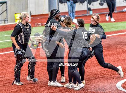 Thumbnail 2 in Gardner-Edgerton vs Topeka (KSHSAA Quartert Final - Game #1) photogallery.