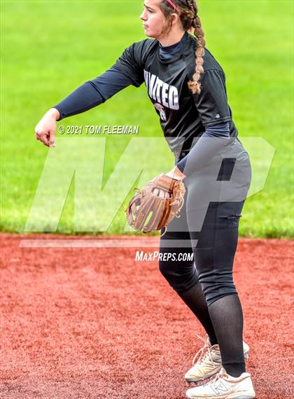 Thumbnail 3 in Gardner-Edgerton vs Topeka (KSHSAA Quartert Final - Game #1) photogallery.