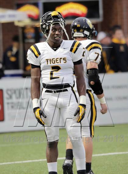 Thumbnail 2 in North Allegheny @ Central Catholic photogallery.