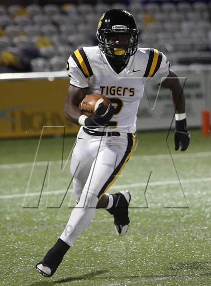 Thumbnail 3 in North Allegheny @ Central Catholic photogallery.