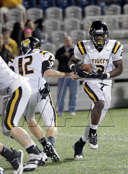 Thumbnail 3 in North Allegheny @ Central Catholic photogallery.