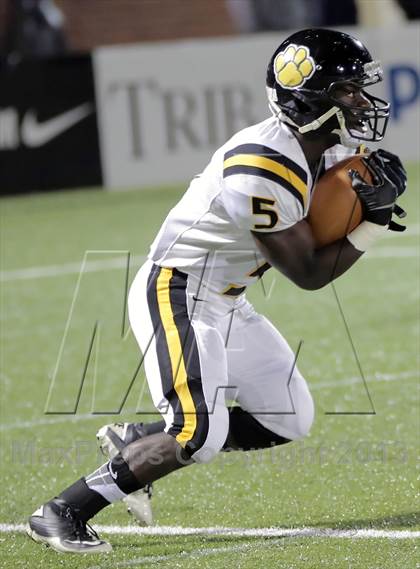 Thumbnail 3 in North Allegheny @ Central Catholic photogallery.