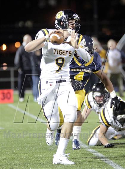 Thumbnail 1 in North Allegheny @ Central Catholic photogallery.