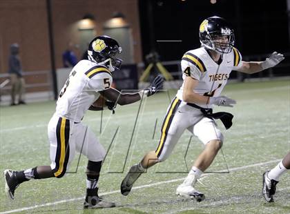 Thumbnail 2 in North Allegheny @ Central Catholic photogallery.