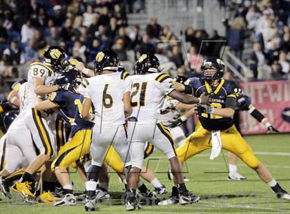 Thumbnail 2 in North Allegheny @ Central Catholic photogallery.