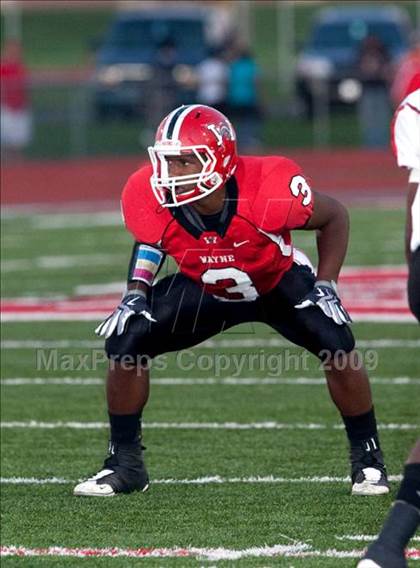 Thumbnail 2 in Glenville @ Wayne (Nike 5 Days 2 Friday) photogallery.